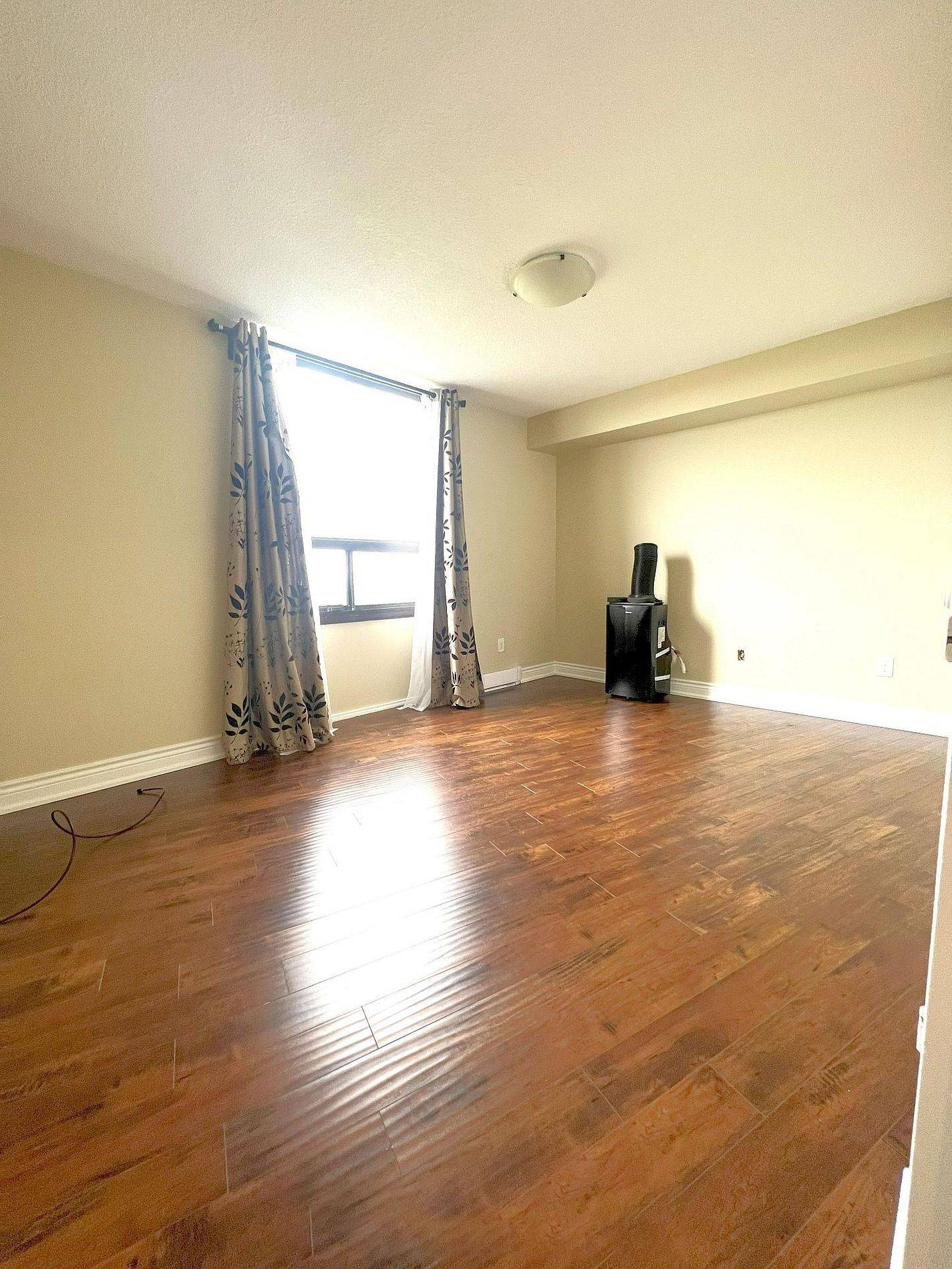 Mississauga, ON L5A 3S2,50 Mississauga VLY #916