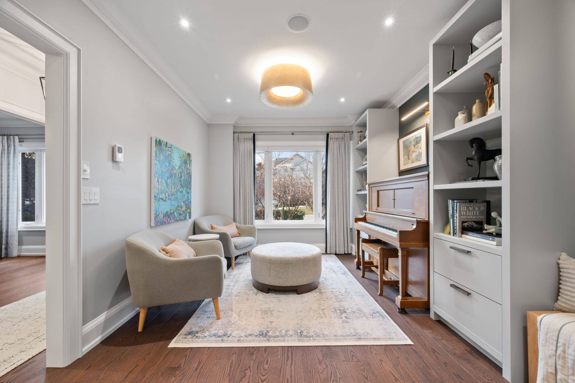 Toronto W08, ON M8X 1R5,132 Strath AVE