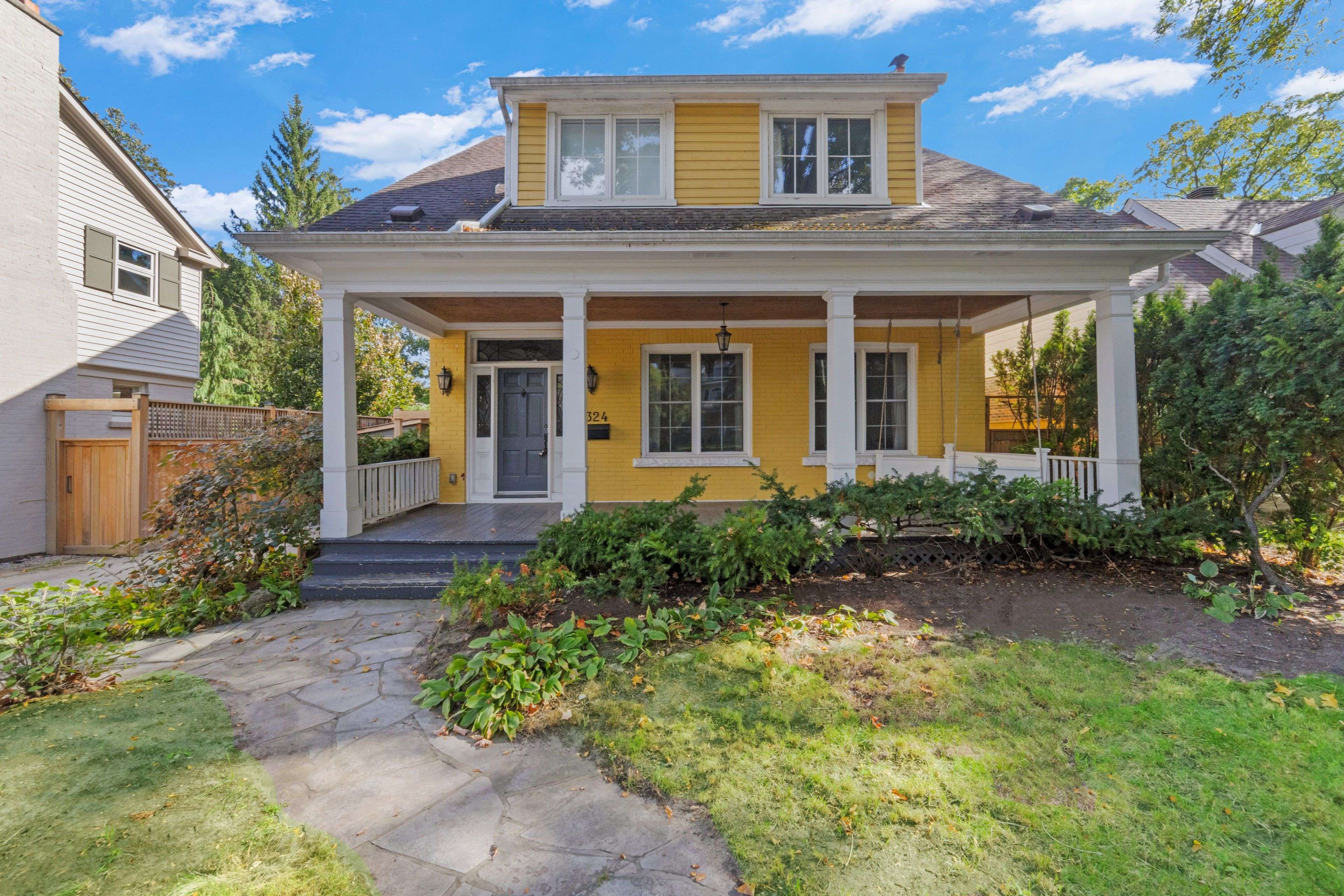 Oakville, ON L6J 2H1,324 Spruce ST