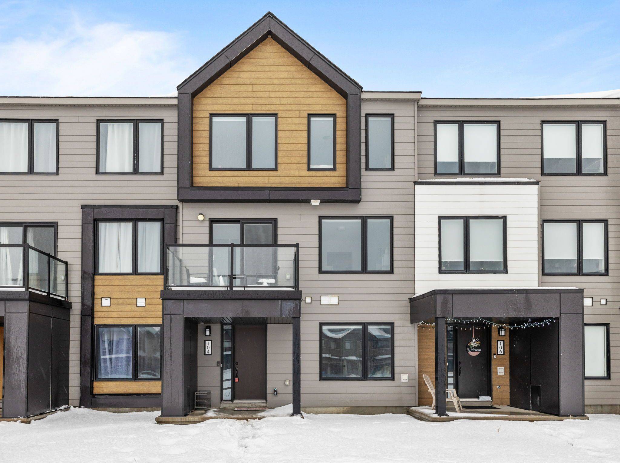 Barrhaven, ON K2J 7B5,104 Kyanite LN