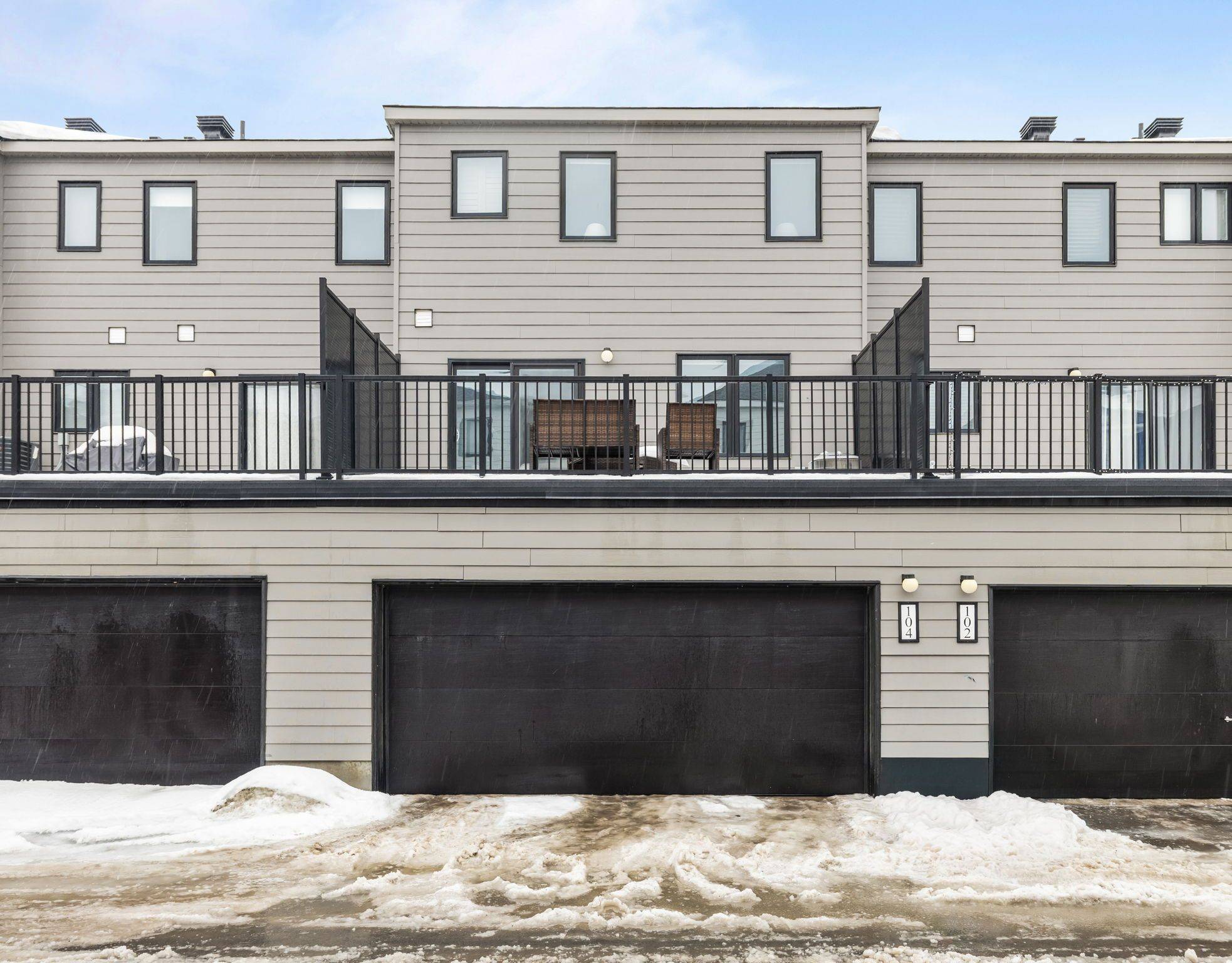 Barrhaven, ON K2J 7B5,104 Kyanite LN