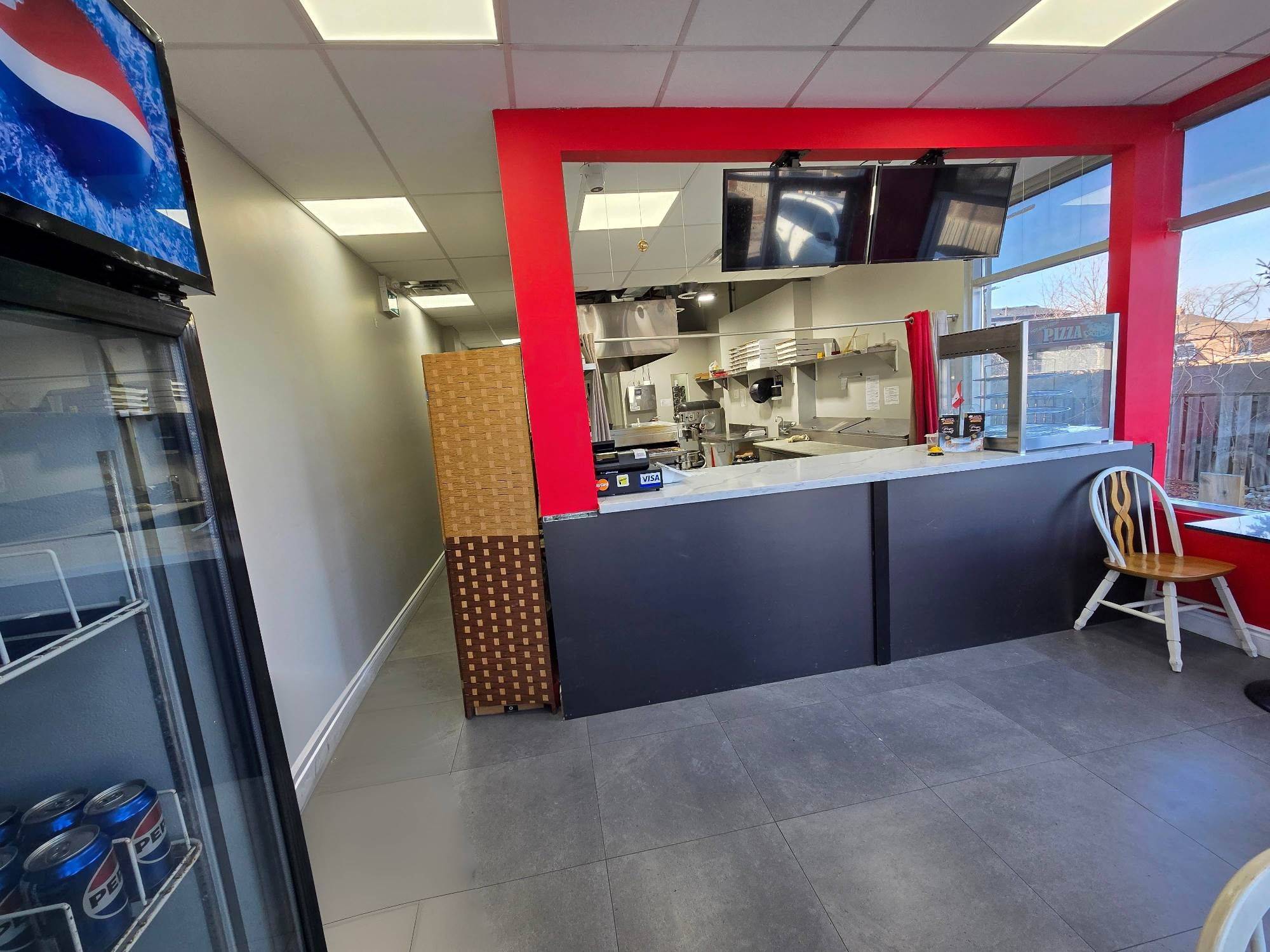 Hamilton, ON L8G 1E4,259 Queenston RD #9