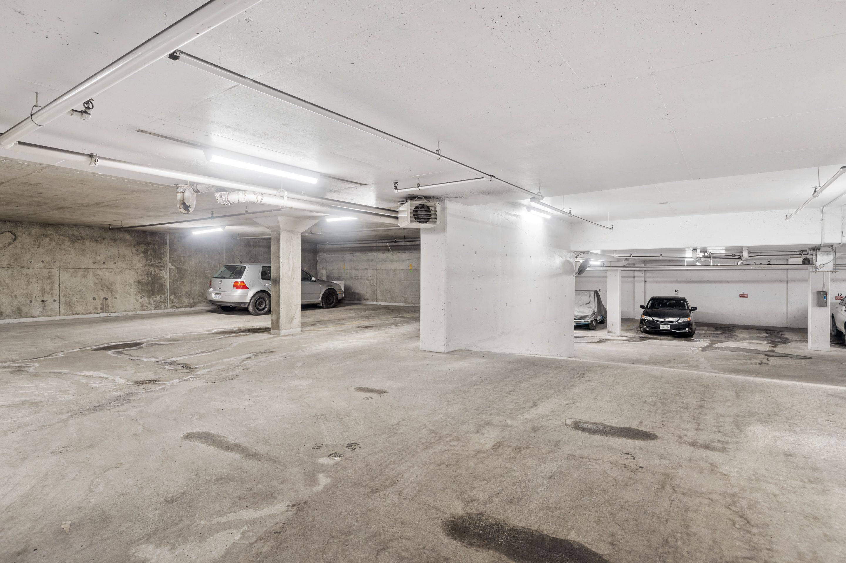 Vanier And Kingsview Park, ON K1L 7H9,282 Dupuis ST #400