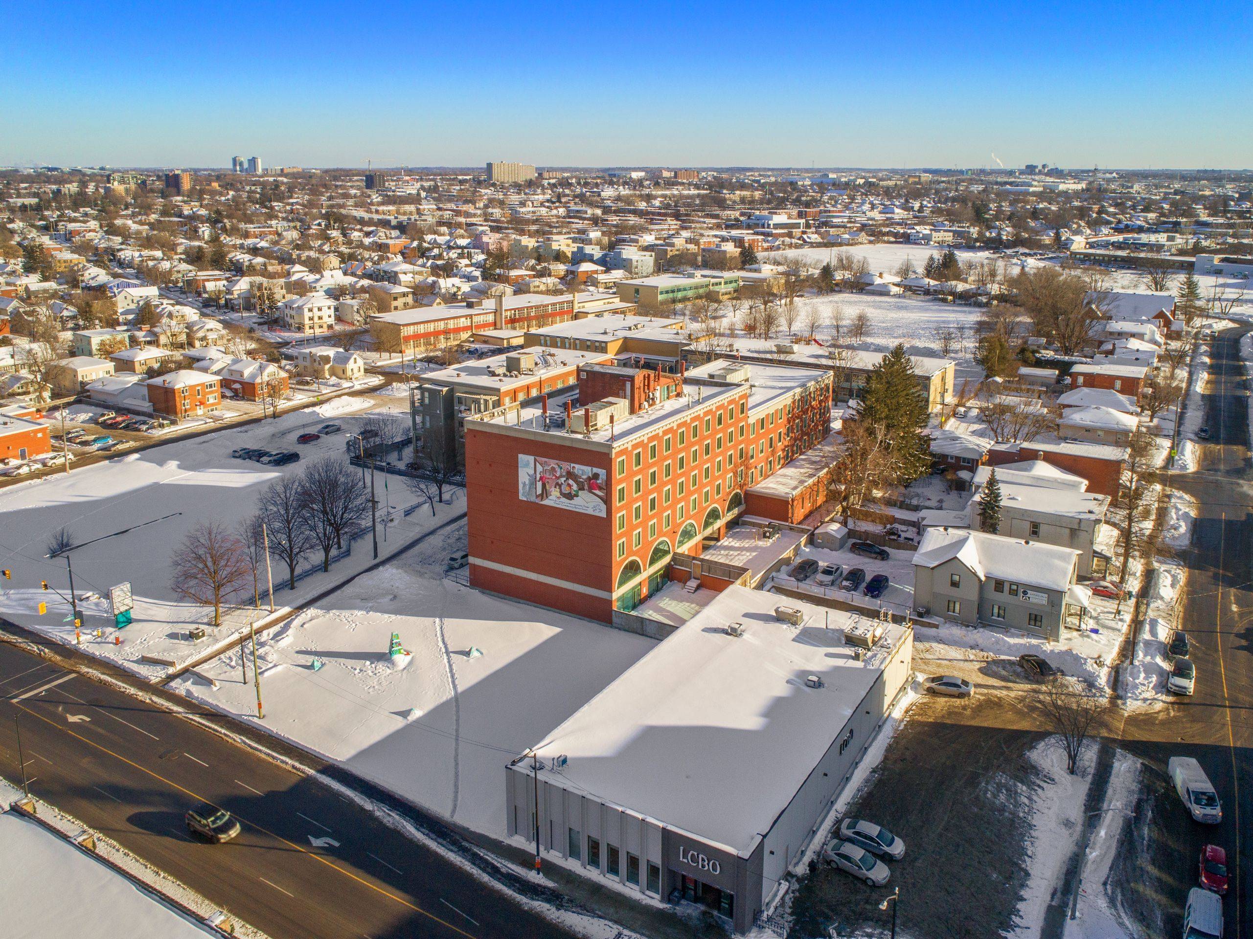 Vanier And Kingsview Park, ON K1L 7H9,282 Dupuis ST #400