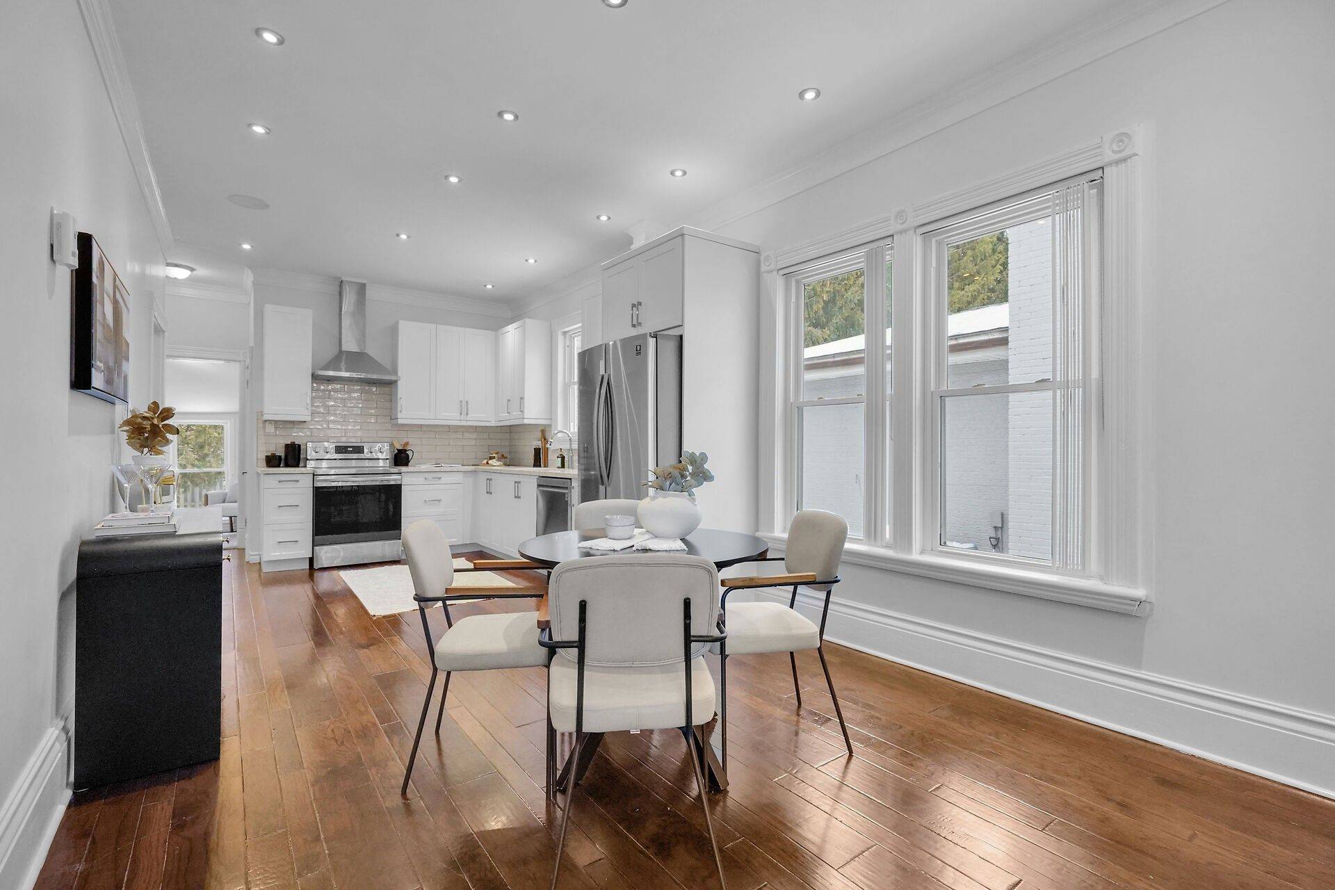 London South, ON N6C 1X3,182 Briscoe ST E