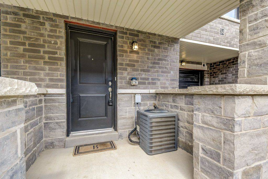 Hamilton, ON L8B 1X6,383 Dundas ST E #34