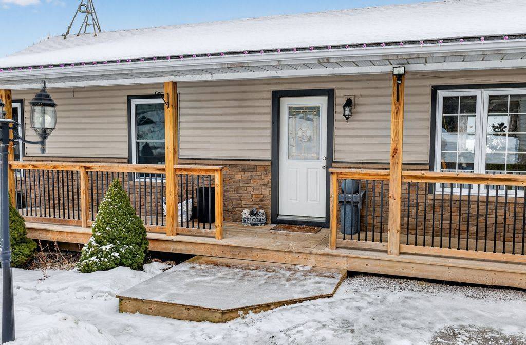 Kawartha Lakes, ON K9V 0K3,37 Southside RD