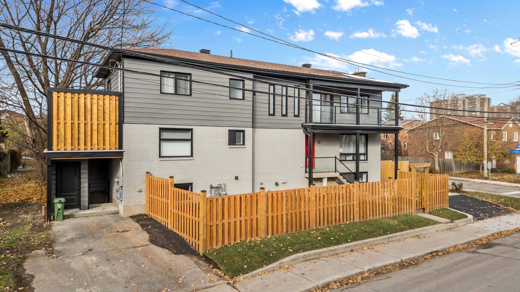 Glebe - Ottawa East And Area, ON K1S 5K1,121 Evelyn AVE