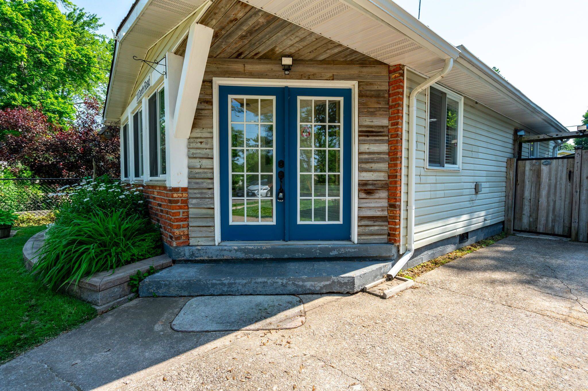 Fort Erie, ON L0S 1B0,110 Derby RD