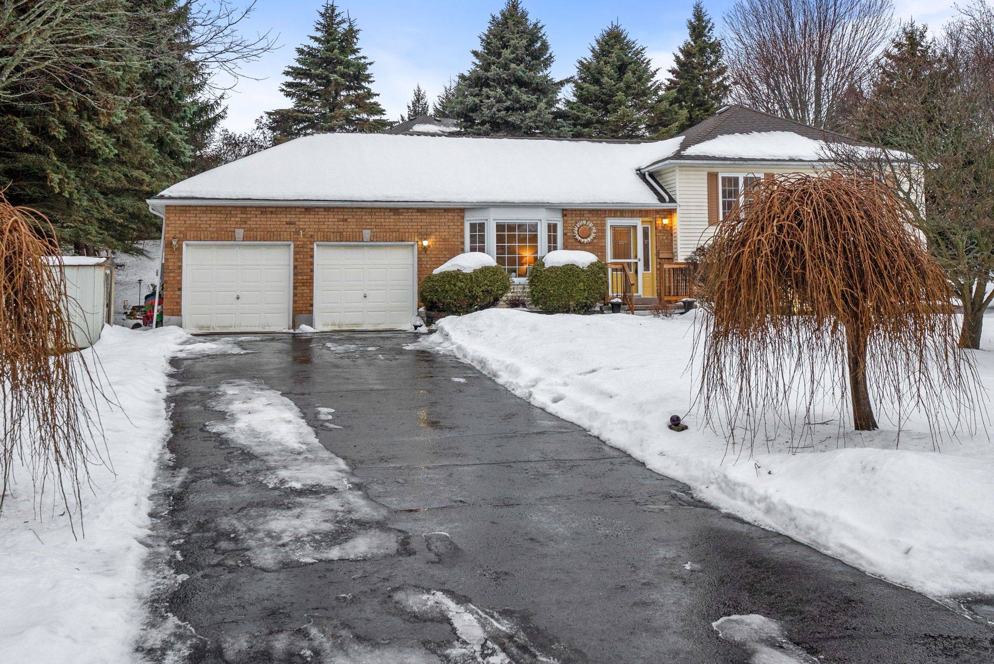 Port Hope, ON L1A 4G8,12 Lyall PL