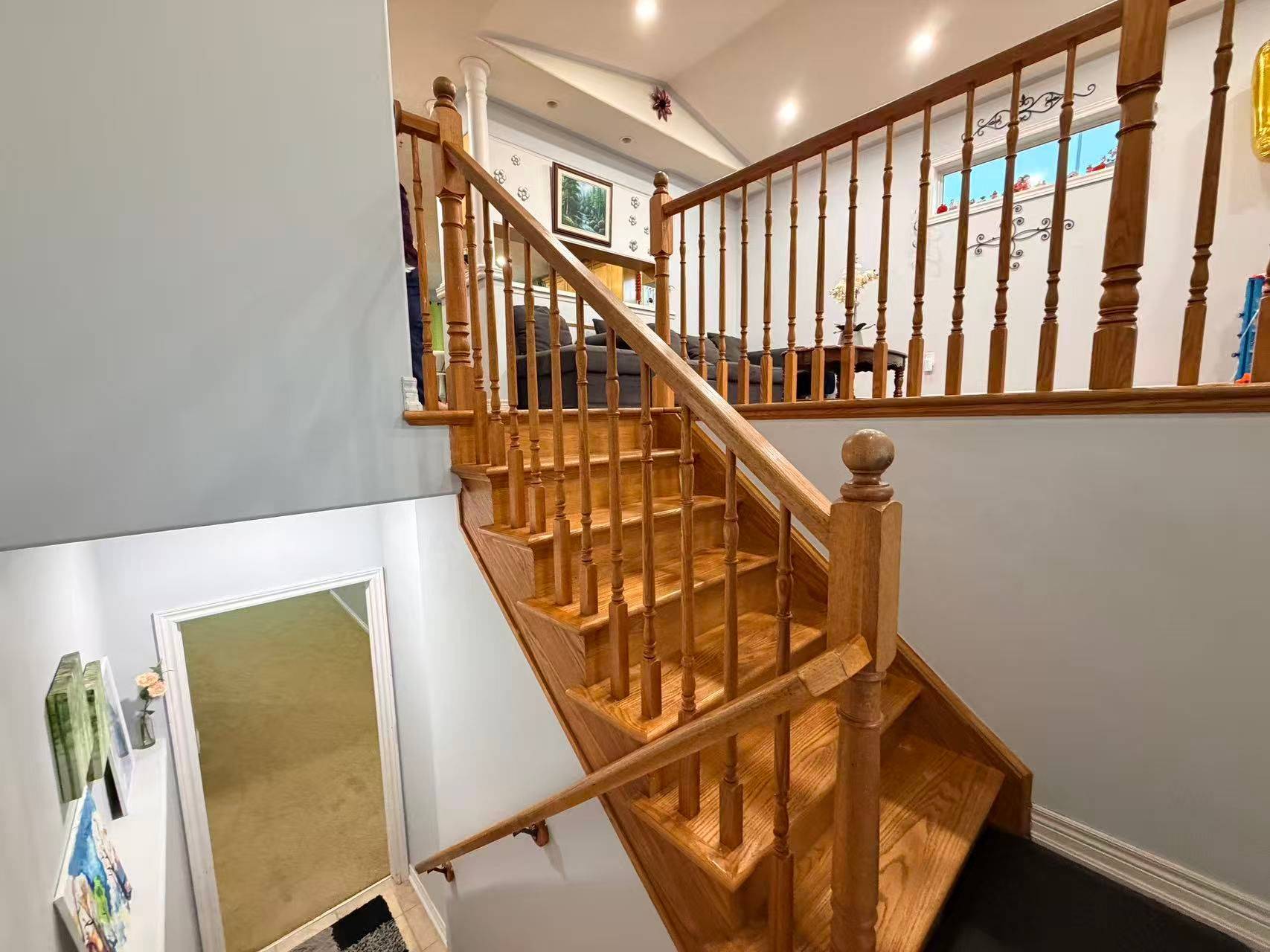 Niagara Falls, ON L2H 0B5,8483 GLAVCIC DR