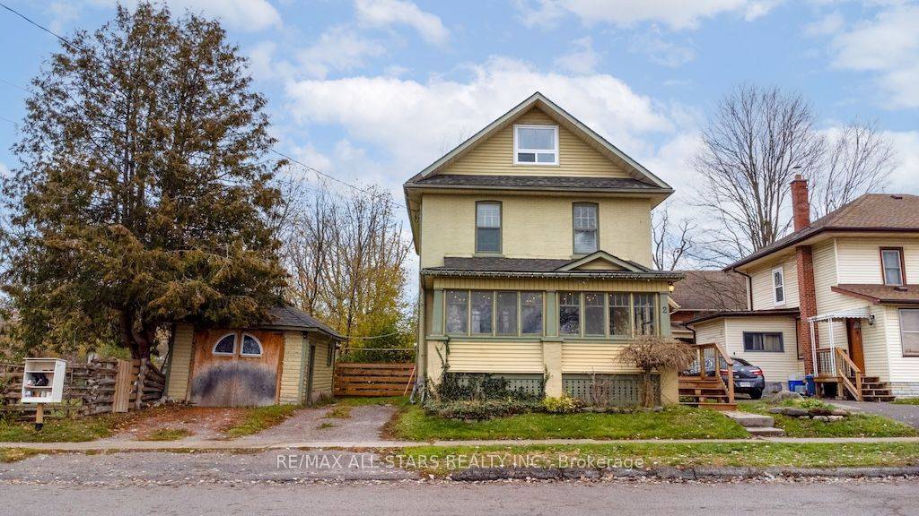 Kawartha Lakes, ON K9V 1R1,2 St. Patrick ST