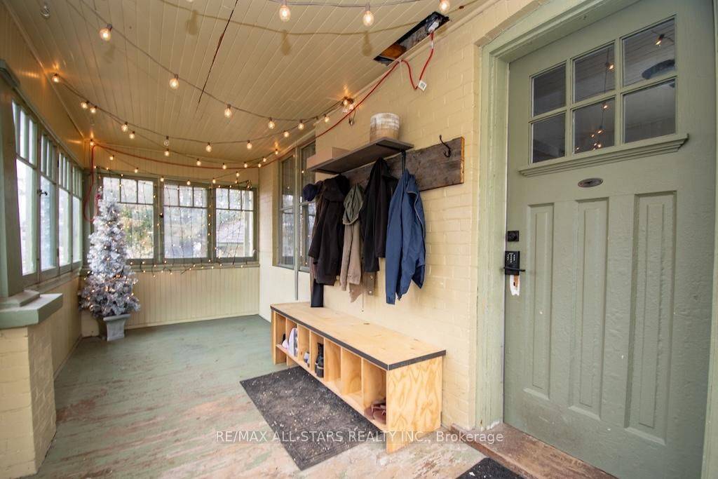 Kawartha Lakes, ON K9V 1R1,2 St. Patrick ST