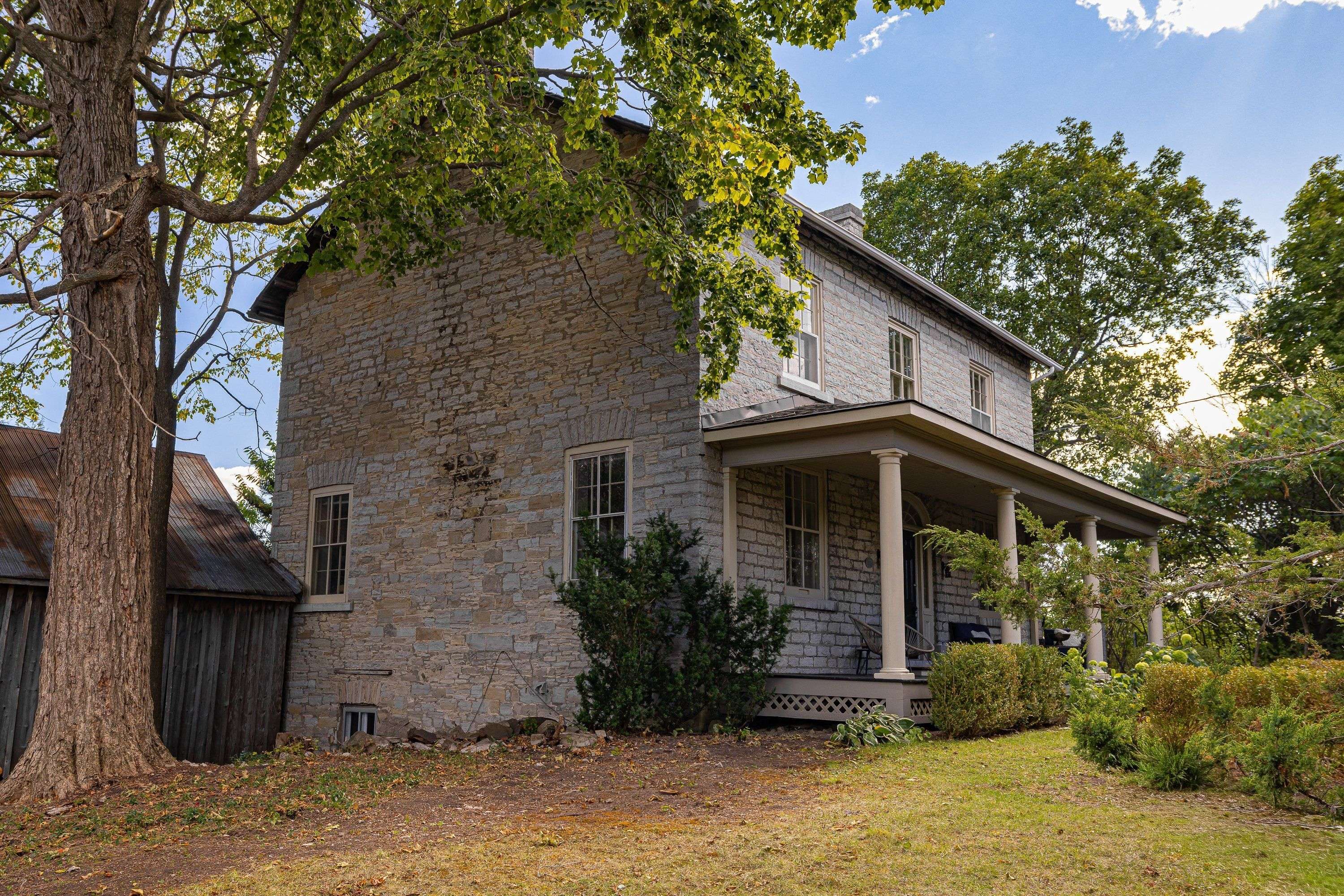 Kingston, ON K7L 4V1,1049 Highway 2 N/A E