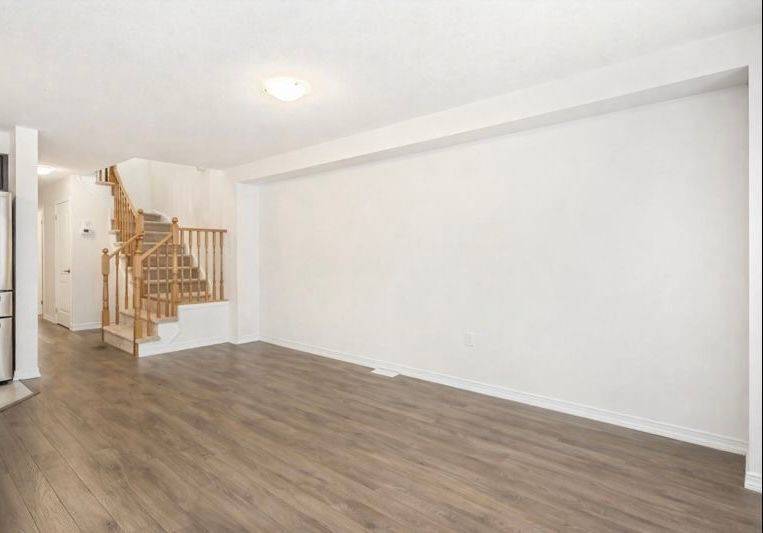 Niagara Falls, ON L2H 3S2,7760 Redbud LN