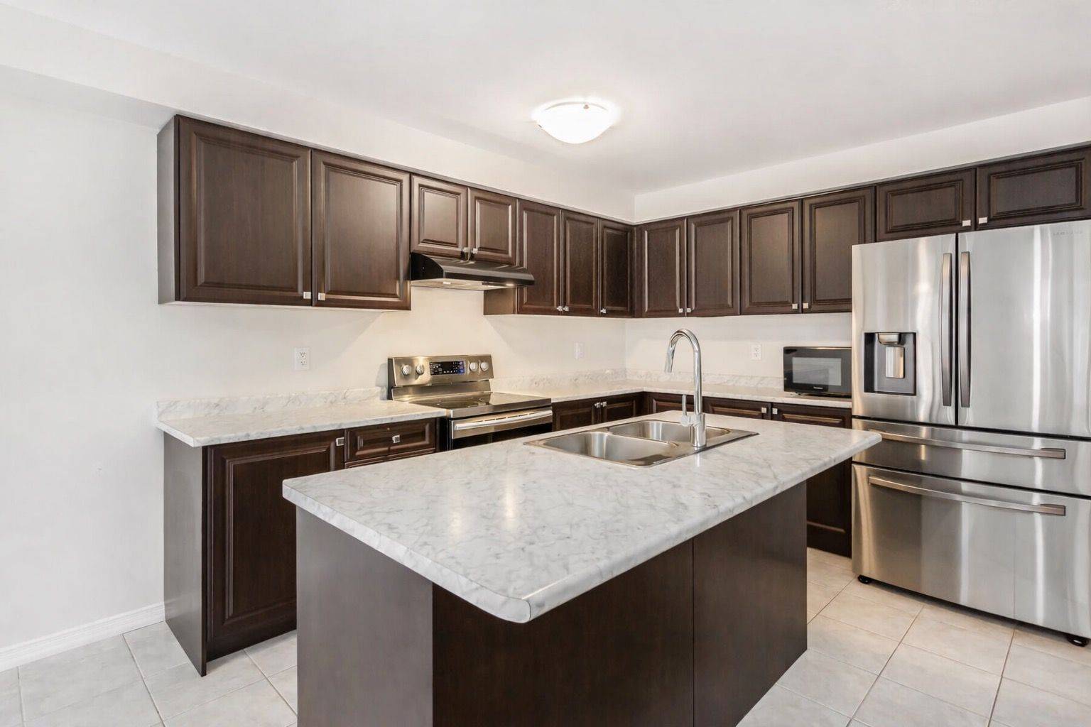 Niagara Falls, ON L2H 3S2,7760 Redbud LN