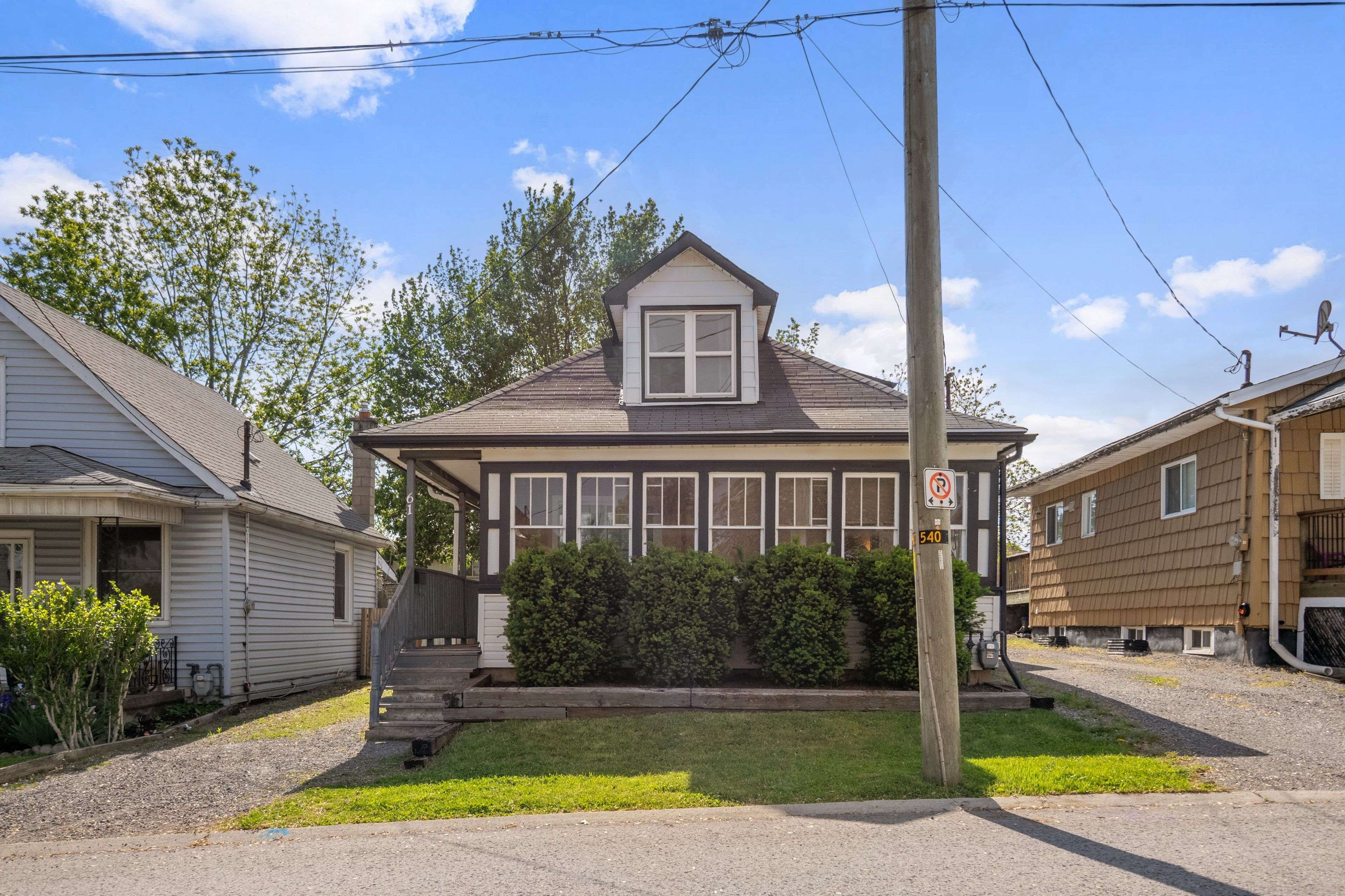 Thorold, ON L2V 3V9,61 Patricia ST