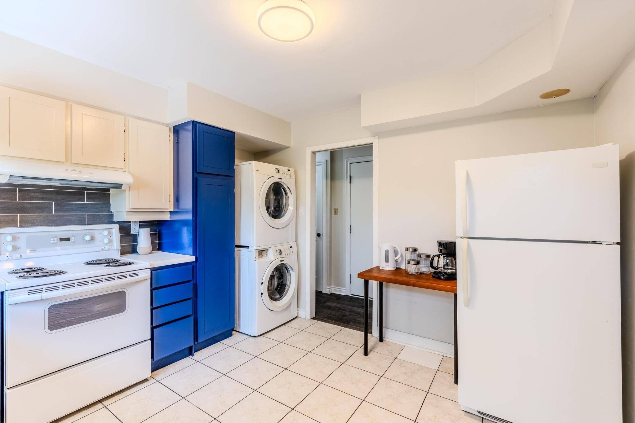 Hamilton, ON L8K 5X6,172 Hanover PL