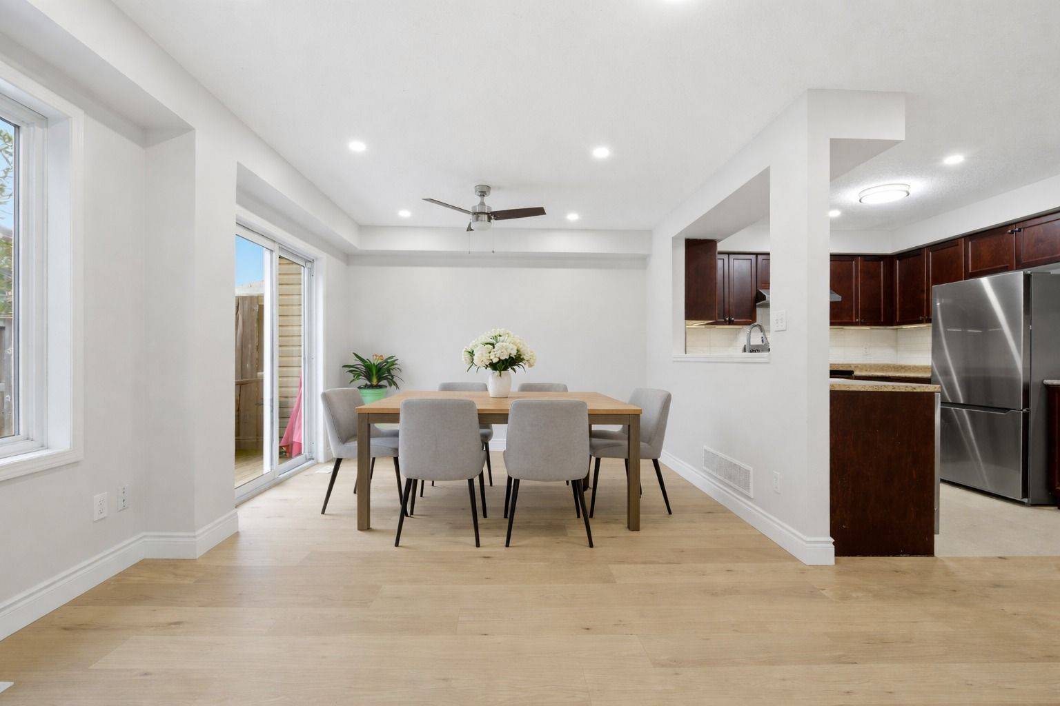 Kitchener, ON N2A 0C7,930 Zeller CRES