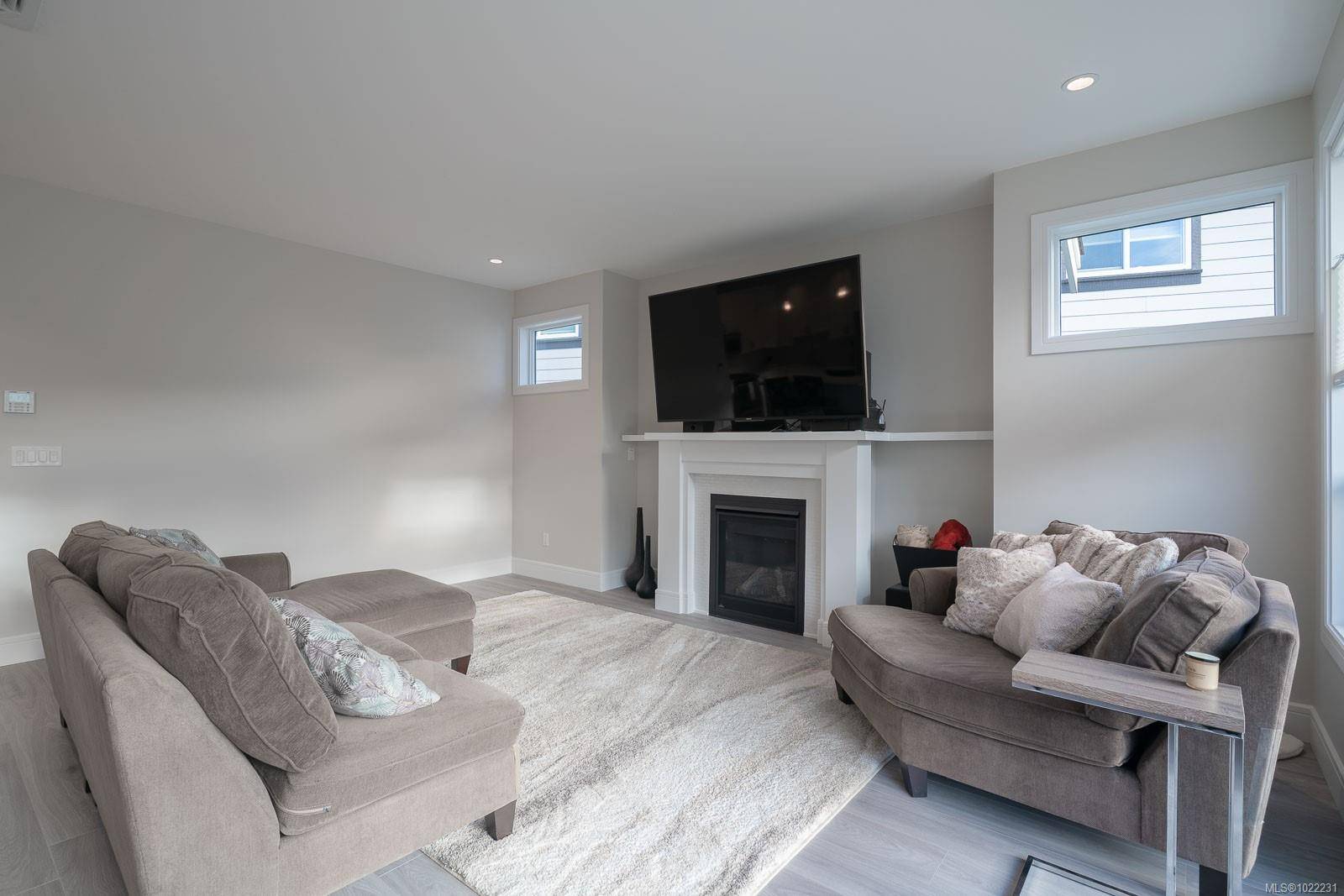 Nanaimo, BC V9T 0L4,2013 Mountain Vista Dr