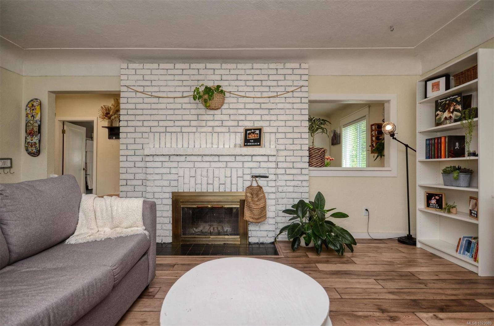 Saanich, BC V8Z 1K7,271 Battleford Ave