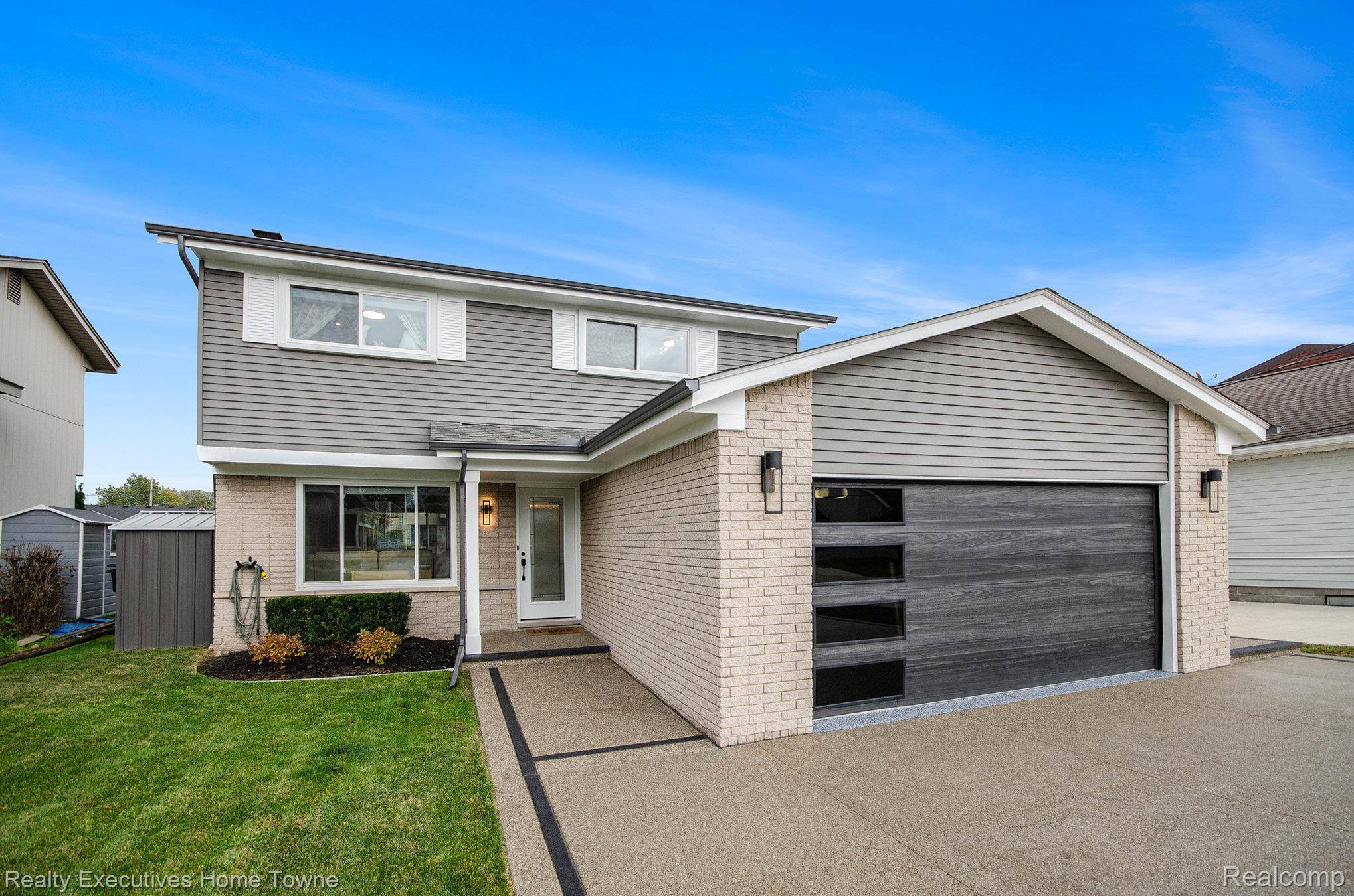 Harrison Township, MI 48045,37762 Huron Pointe DR