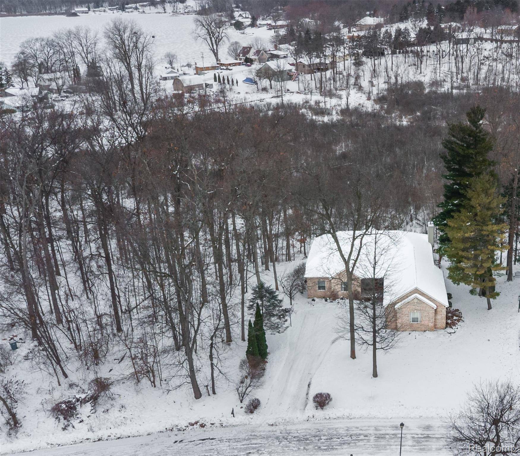 Fenton, MI 48430,4204 Pavilion CT