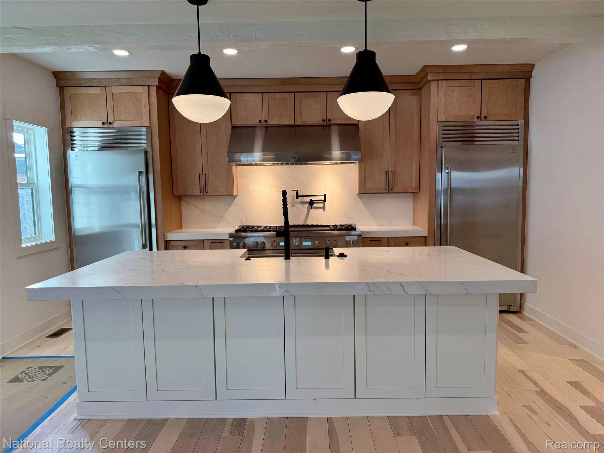 Plymouth, MI 48170,42501 Clemons DR