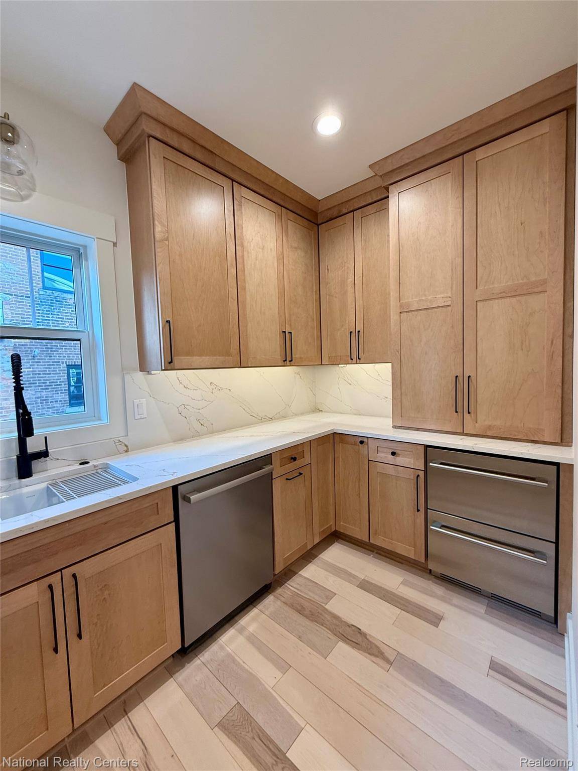 Plymouth, MI 48170,42501 Clemons DR