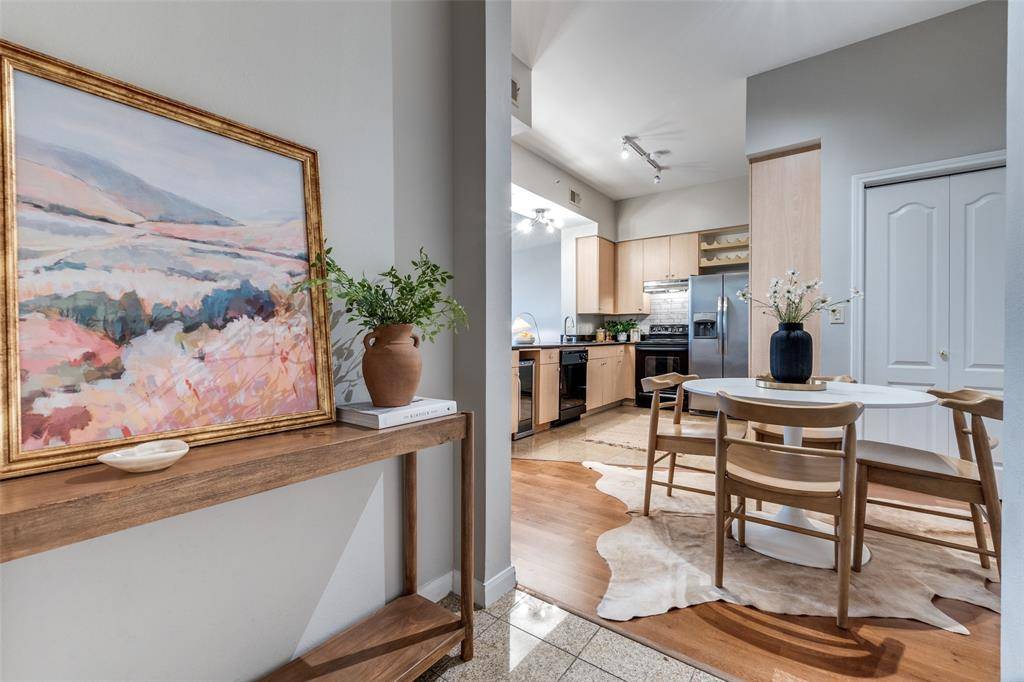 Dallas, TX 75219,3225 Turtle Creek Boulevard #1234