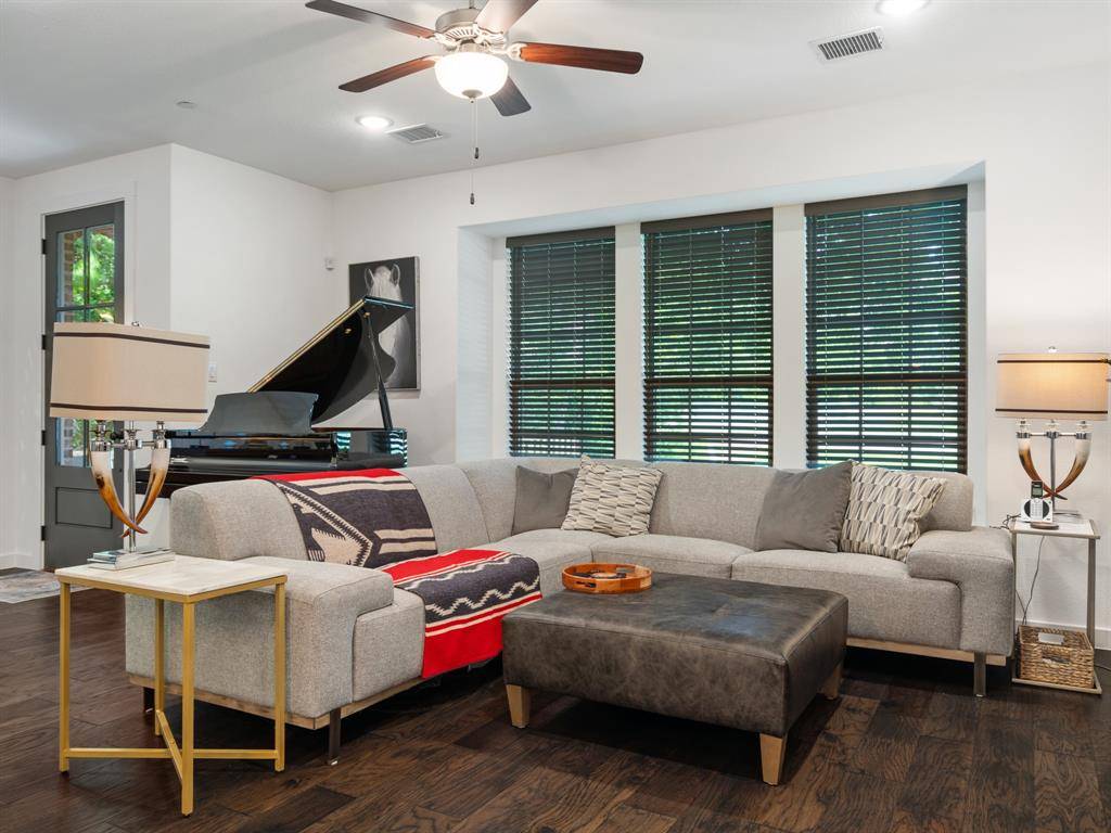 Fairview, TX 75069,872 S State Highway 5