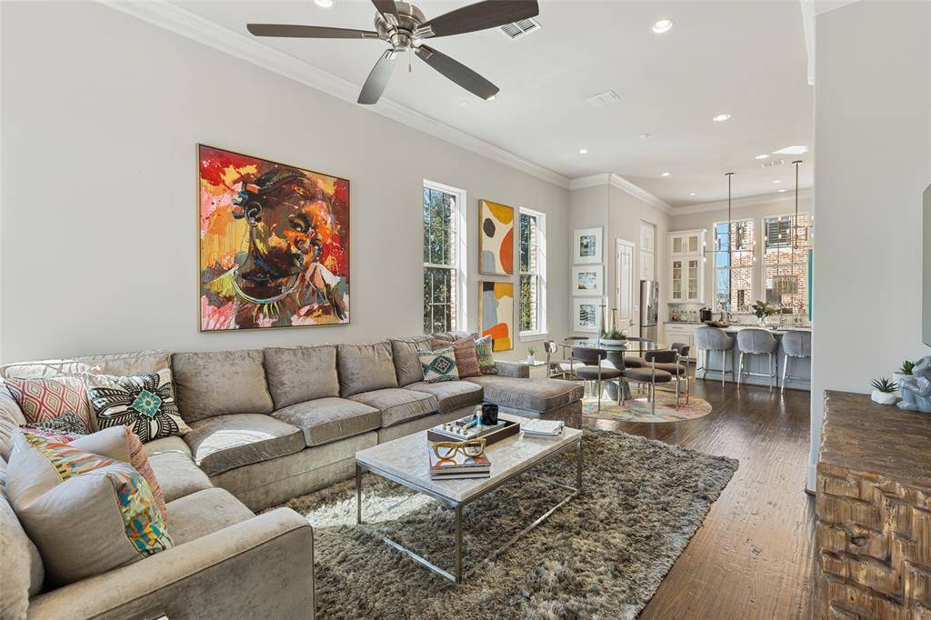 Fort Worth, TX 76102,916 W Peach Street