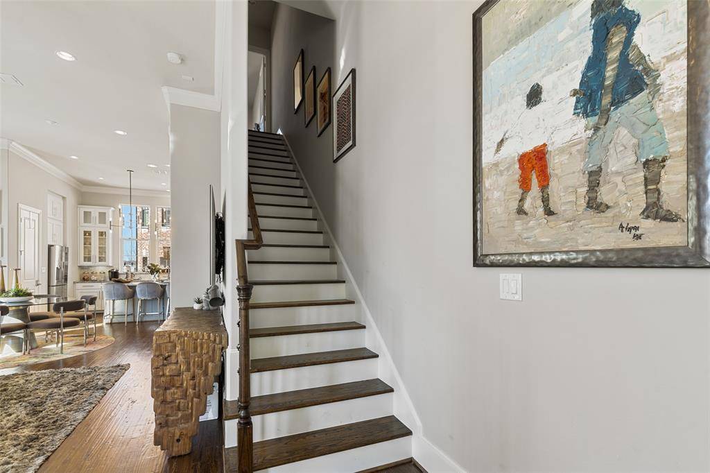 Fort Worth, TX 76102,916 W Peach Street