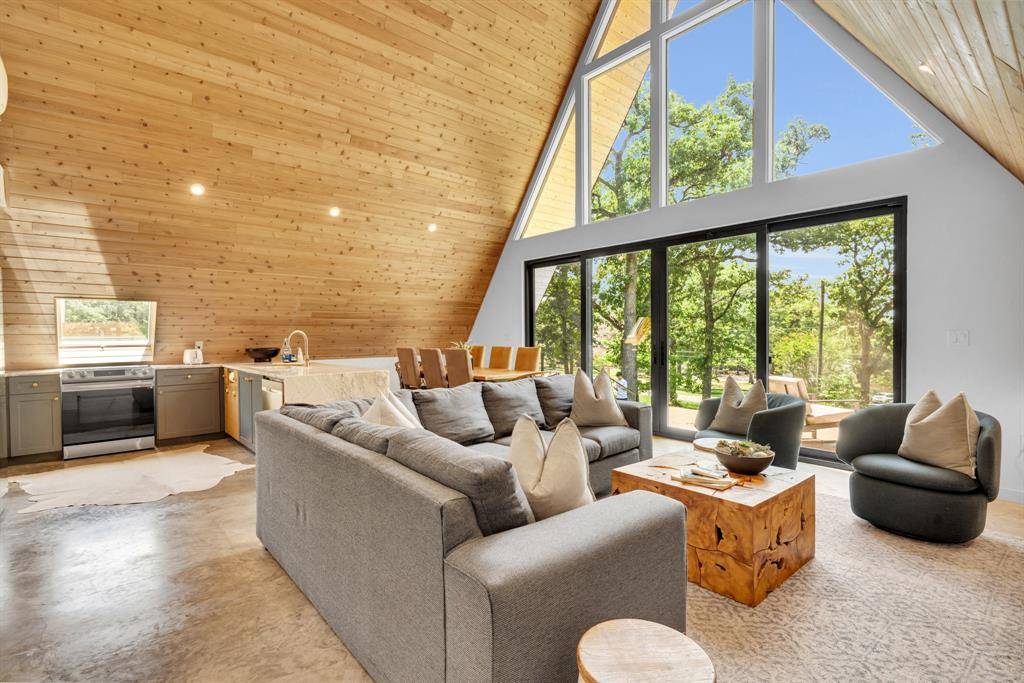 Tool, TX 75143,1223 Whispering Springs Drive