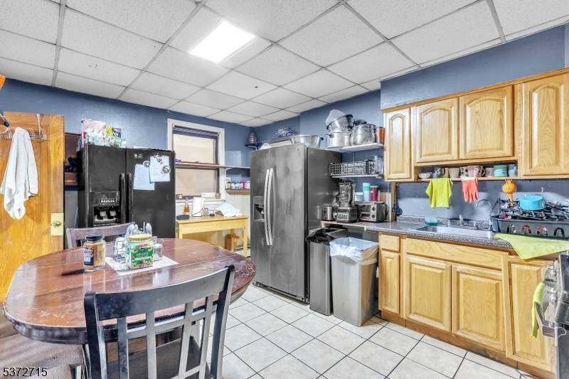 Newark City, NJ 07105,314 E Kinney St