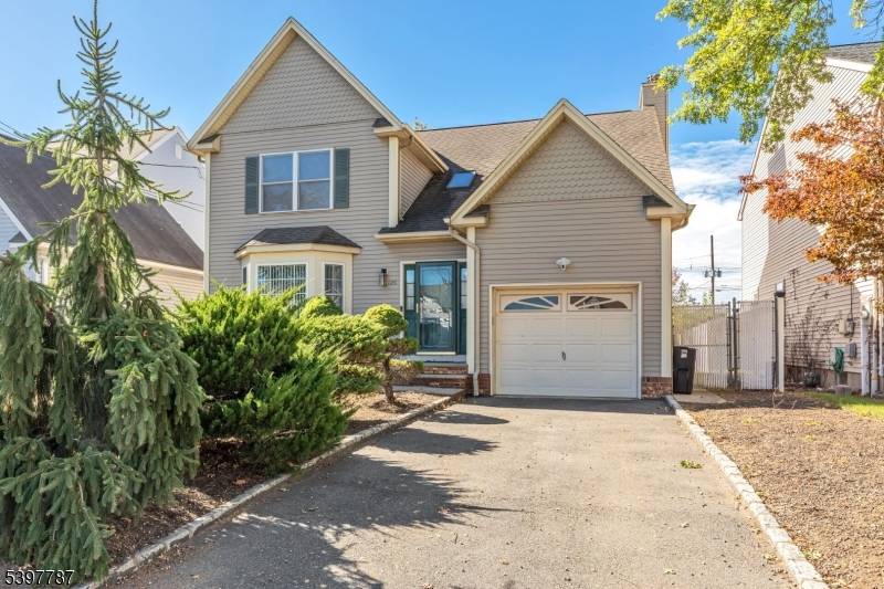 Kenilworth Boro, NJ 07033,126 N 13Th St