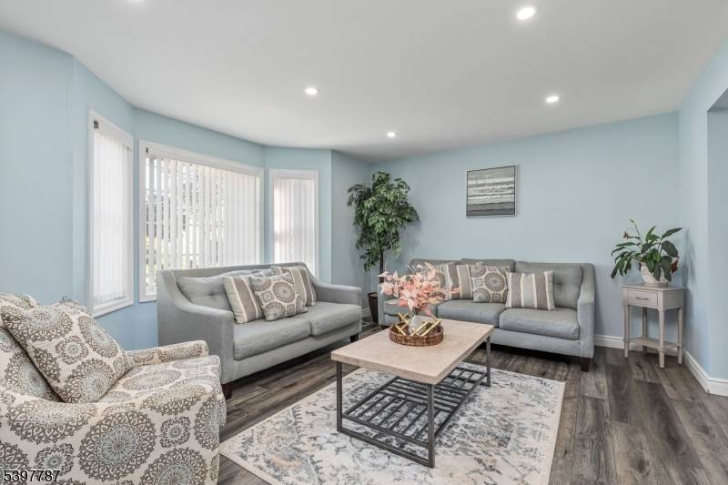 Kenilworth Boro, NJ 07033,126 N 13Th St