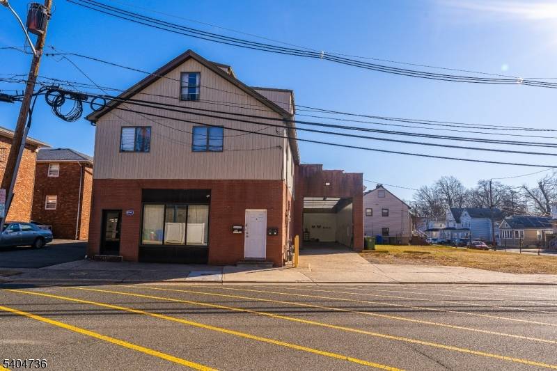 Linden City, NJ 07036,9 W Stimpson Ave