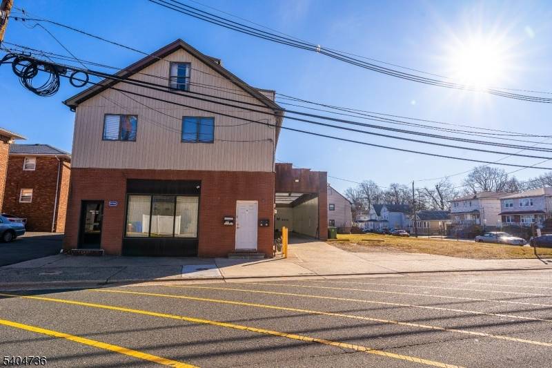 Linden City, NJ 07036,9 W Stimpson Ave