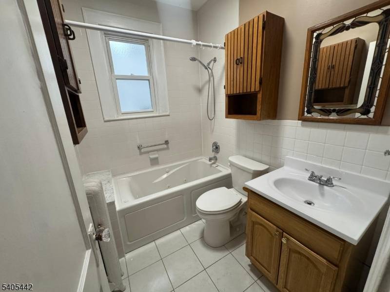 Elizabeth City, NJ 07202,742 Pennington St