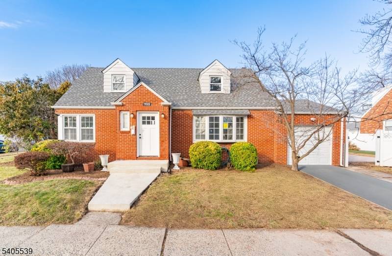 Roselle Boro, NJ 07203,703 Elm St