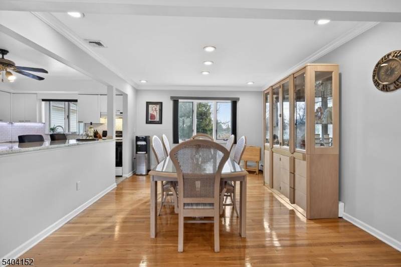 Saddle Brook Twp., NJ 07663,152 Claremont Ave