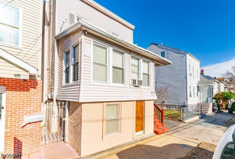 Paterson City, NJ 07501,197-199 16Th Ave