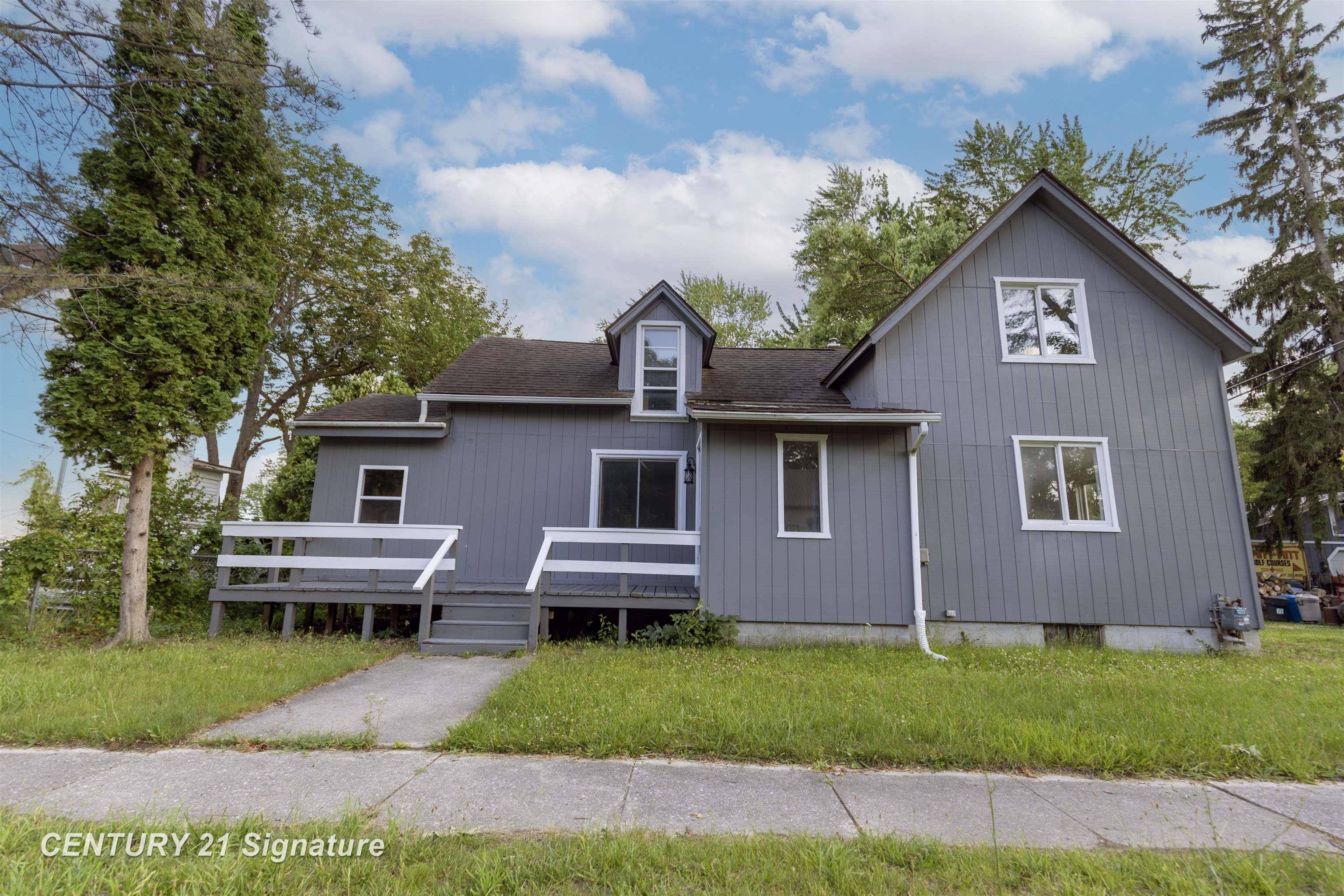 Pinconning, MI 48650,611 W 2nd ST