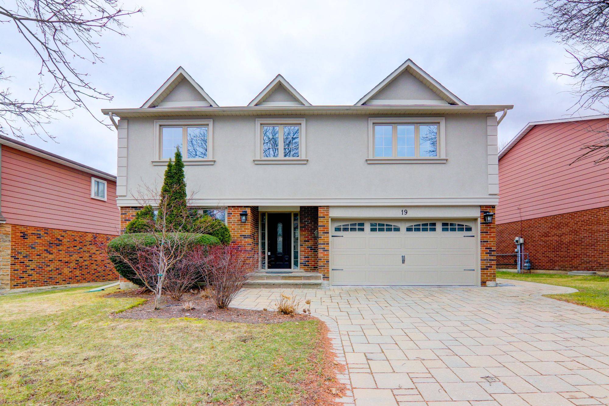 Toronto C13, ON M3B 3B4,19 Abbeywood TRL
