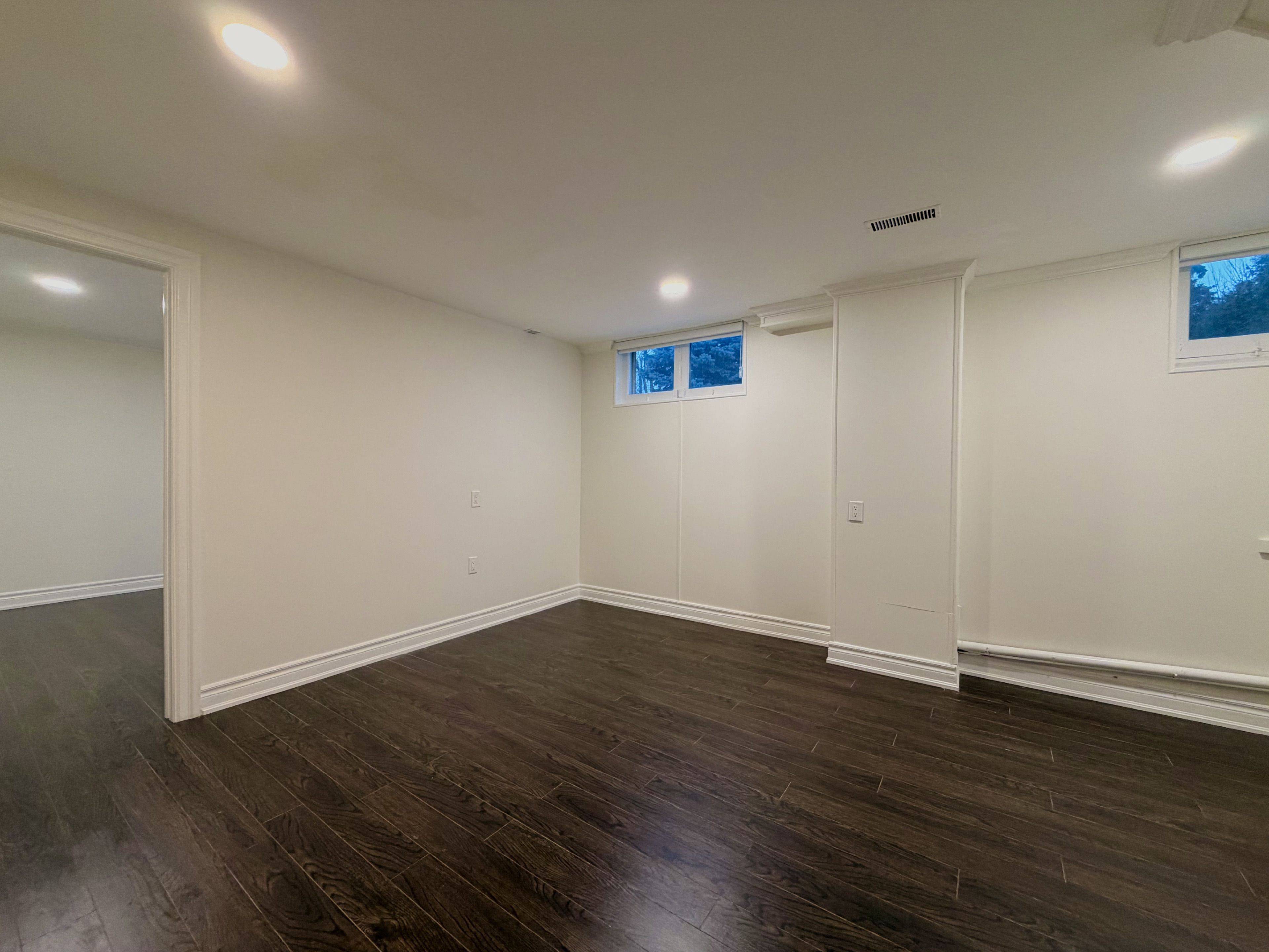 Toronto C14, ON M2M 2K4,190 Northwood DR #LOWER