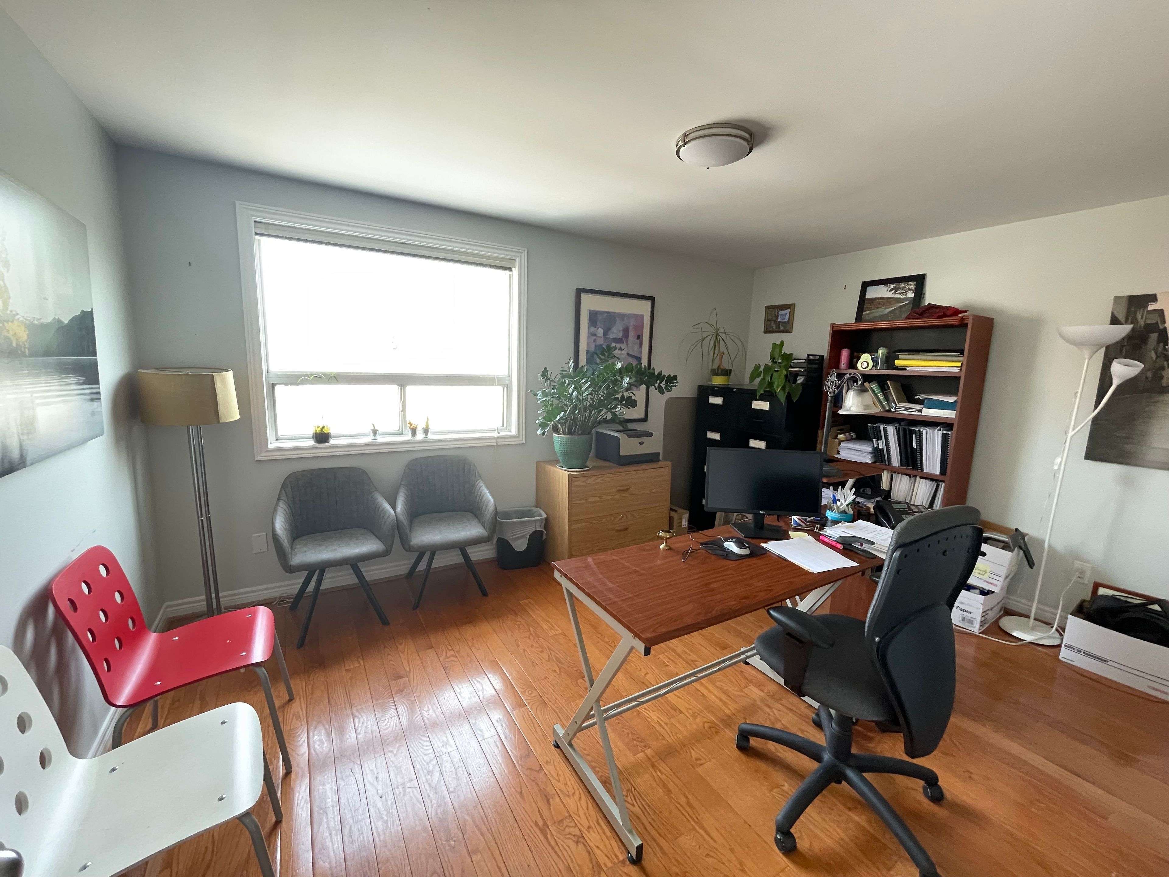 Toronto C03, ON M6C 1A6,596 St. Clair AVE W #Floor 2