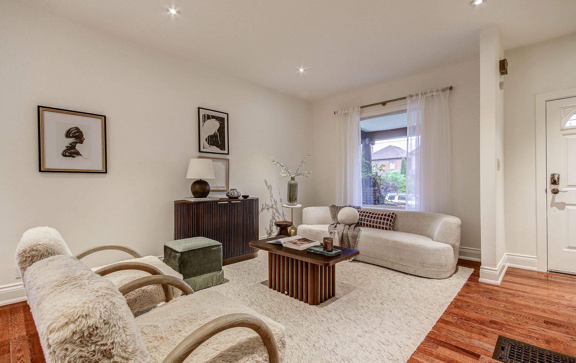 Toronto E03, ON M4K 3E6,965 Logan AVE