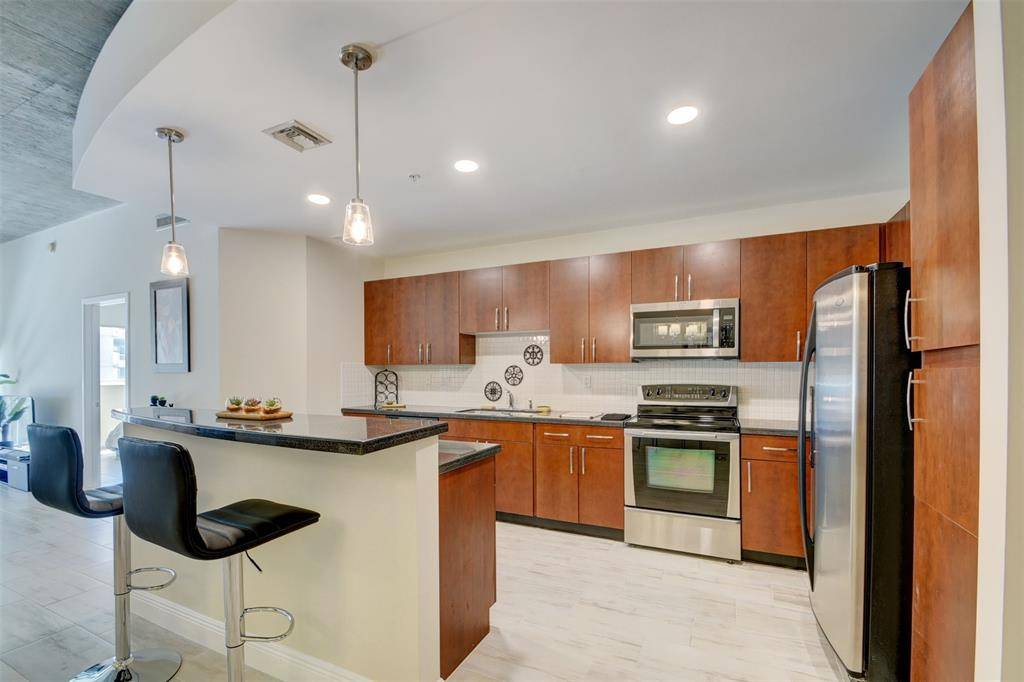 West Palm Beach, FL 33401,300 S Australian Ave #919