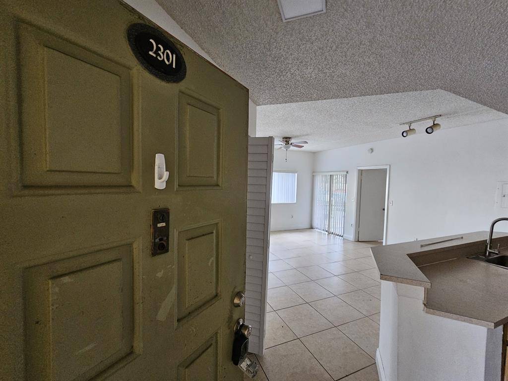 Fort Lauderdale, FL 33315,2550 SW 18th Ter #2301